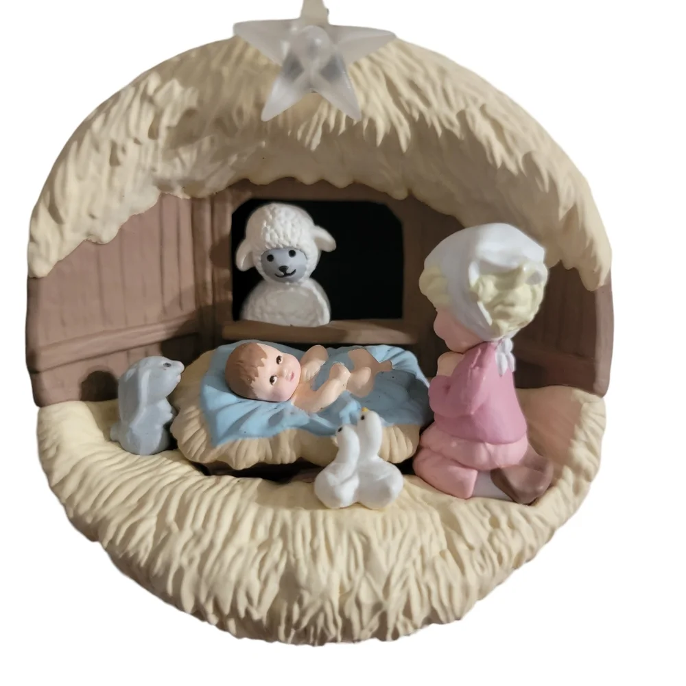 Vintage 1994 Hallmark Away In A Manger Magic  Lighted‎ Ornament Dated with box